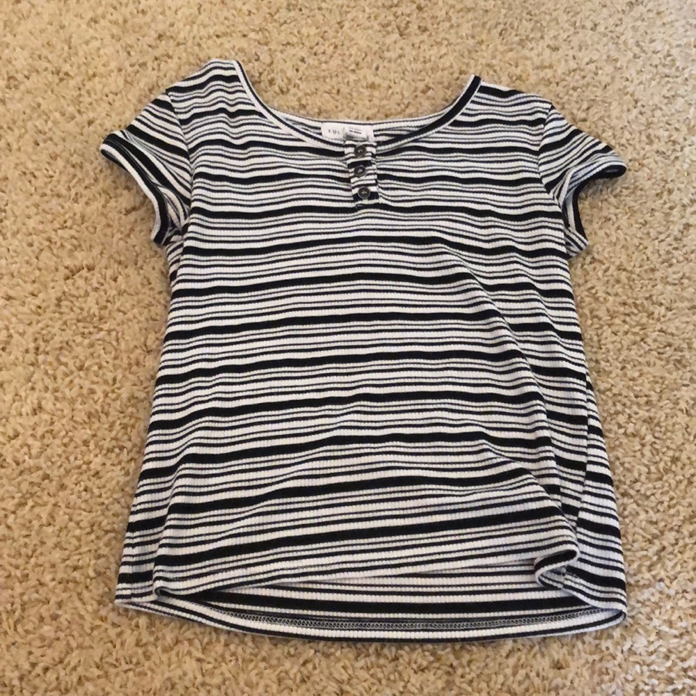 black and white stripped t- shirt